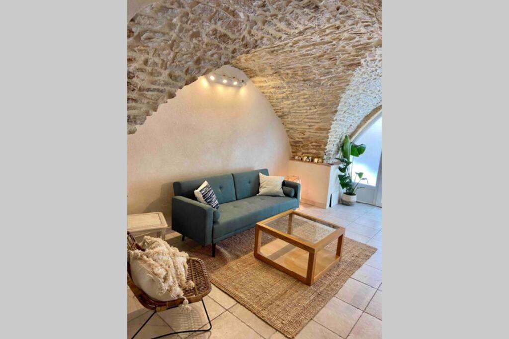 Superbe Appartement En Pierre Fraichement Renove Bernis Exterior foto
